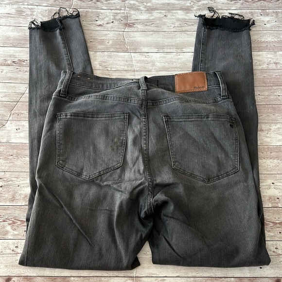 Madewell Faded Black Dark Grey 9” High Rise Skinny Step Raw Hem Jeans - Picture 8 of 14